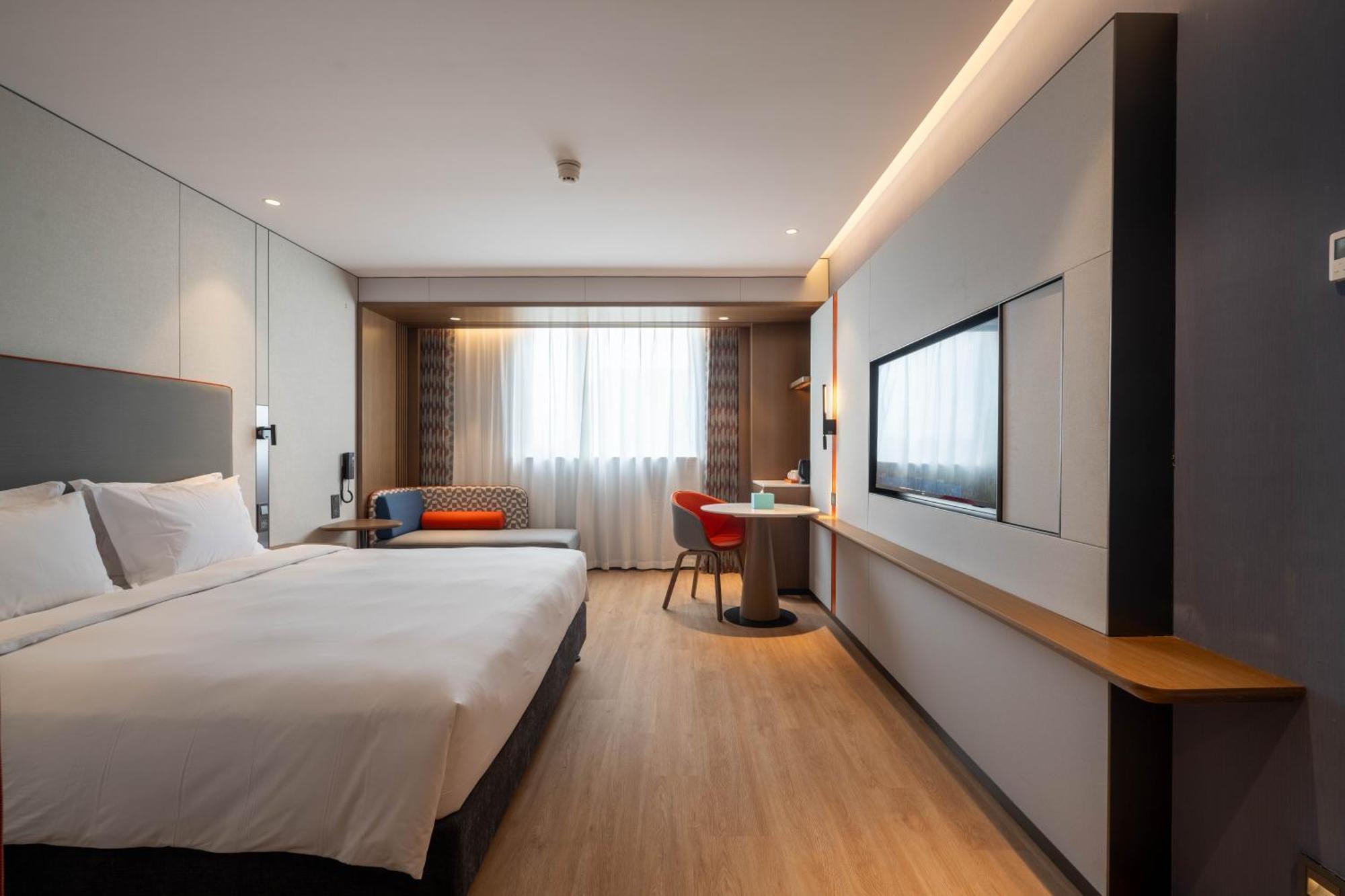 Holiday Inn Express Shanghai Pujiang Lianhang Road By Ihg Exterior foto