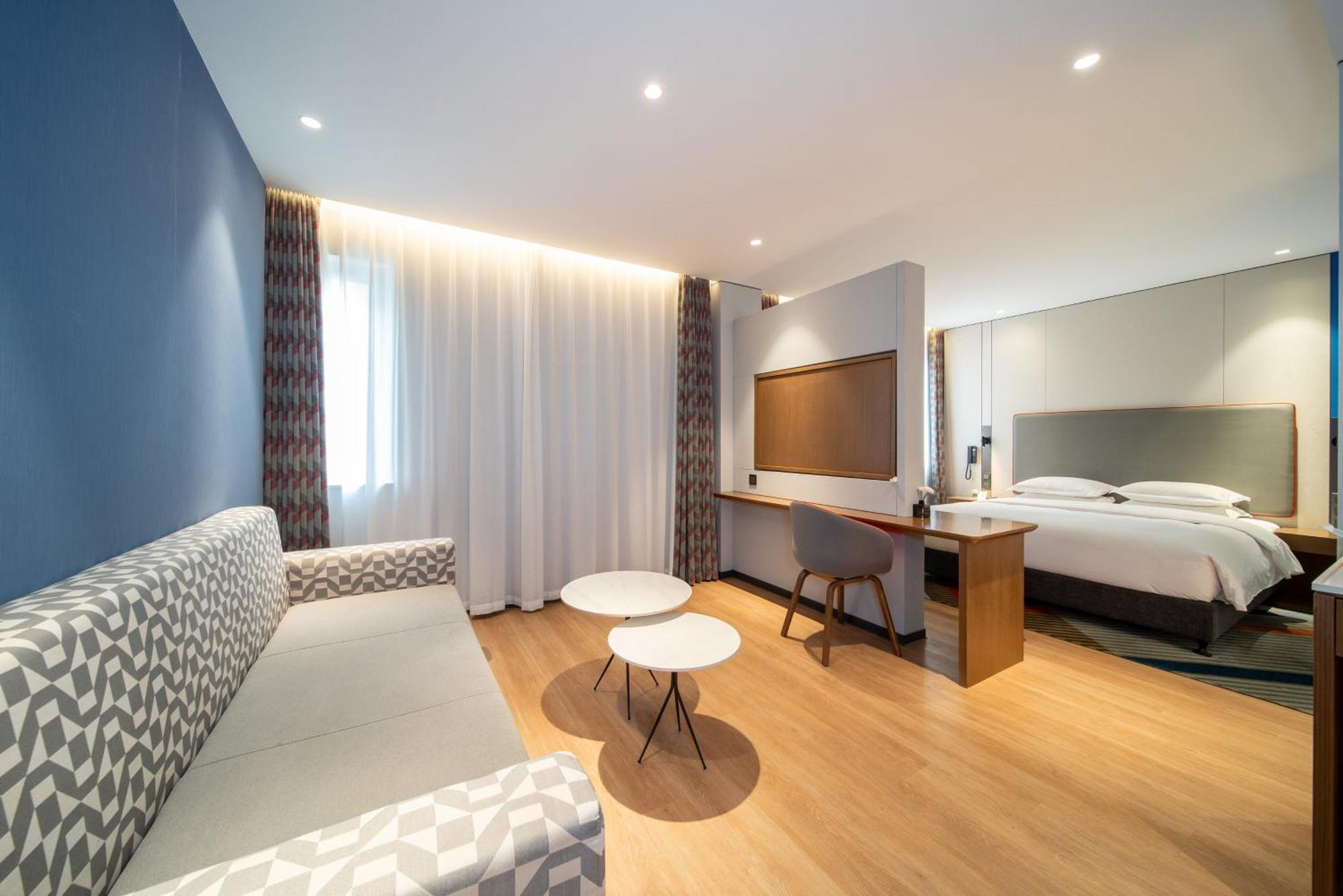 Holiday Inn Express Shanghai Pujiang Lianhang Road By Ihg Exterior foto